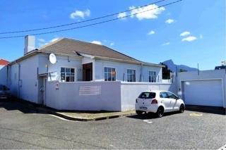 3 Bedroom Property for Sale in Wynberg Western Cape